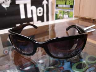 Gallagher Black Wrap Sunglass